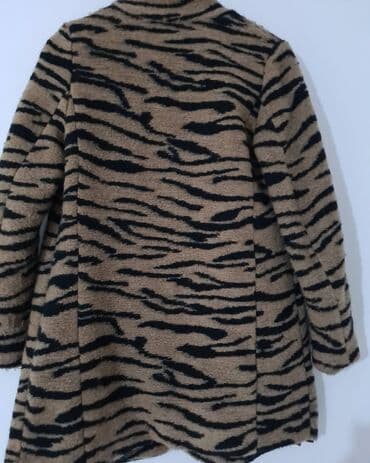 prsluci novi pazar: Stradivarius, M (EU 38), Leopard, krokodil, zebra, Sa postavom — 4