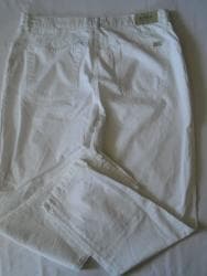 bele patike i odelo: 3XL (EU 46) — 4