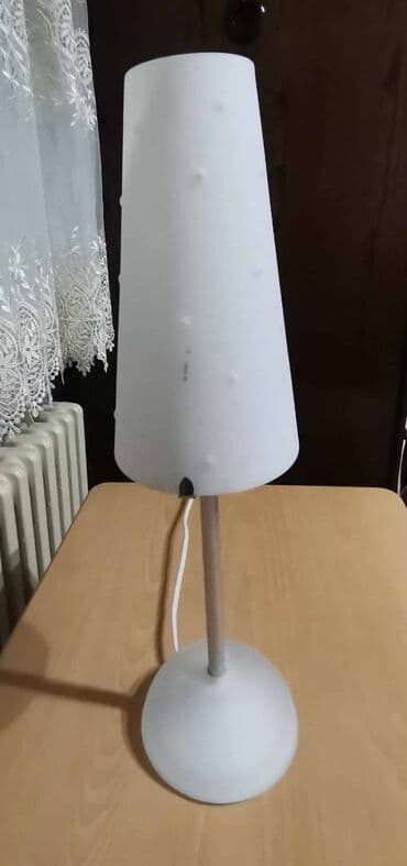 sto i stolica za decu: Stona lampa — 1