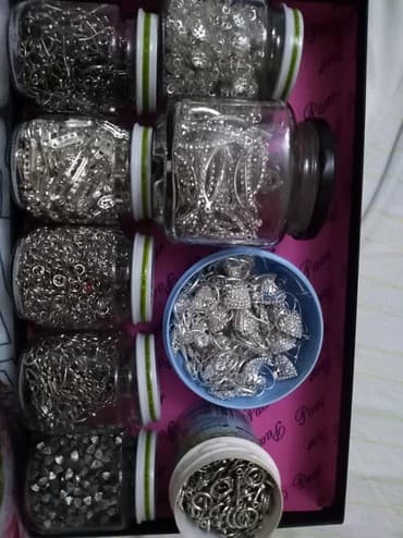 Ostali nakit: Repromaterijal za nakit. Razno. Ima puno toga u ponudi. Odgovaram na — 4