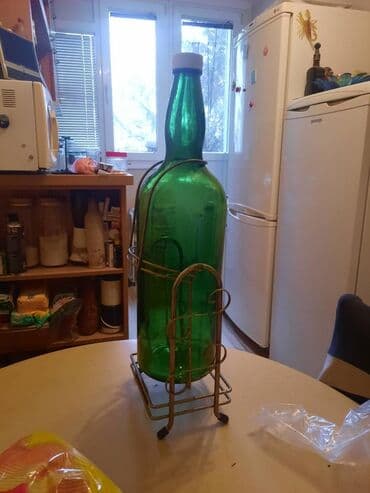 protočne slavine sa grejačem: Velika flasa sa postoljem.
Oko 4,5 l — 4