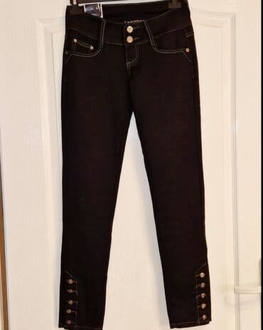 pantalone s: Farmerke. novo. italijanske!
Vel. 27
savrsen model — 1