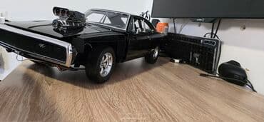 legendarni automobili broj 1: Crni model automobila Dodge Charger iz 1969. godine, poznat po svom — 3