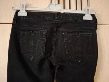liu jo crne patike: Mango jeans crne farmerke
 Veličina 34
kratko nošene
Cena 800 din — 7