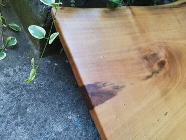 iznajmljivanje stolova i klupa: Ploča za sto od oraha 86*36 cm debljina daske 2.5cm orah 4 puta — 2