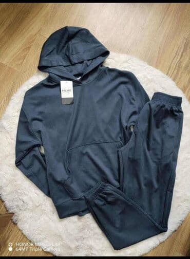 suskave trenerke: Trenerka 

1800 din
L xl
hc — 1