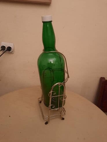 protočne slavine sa grejačem: Velika flasa sa postoljem.
Oko 4,5 l — 8