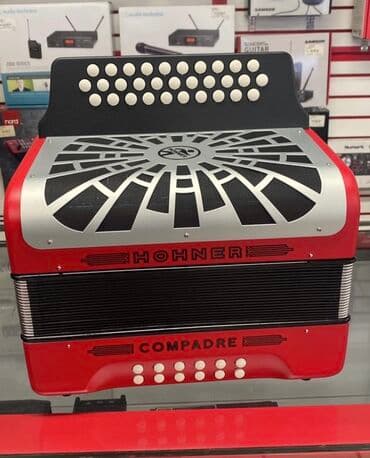 Muzički instrumenti: Hohner Compadre harmonika, dostupna u raznim bojama, uključujući — 3