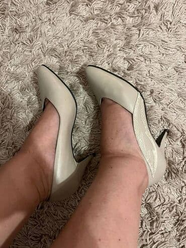nine west salonke: Salonke, 38 — 7