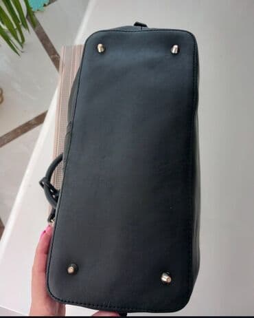 kožna torba: Elegantna torbica, Guess, Materijal: Koža — 3