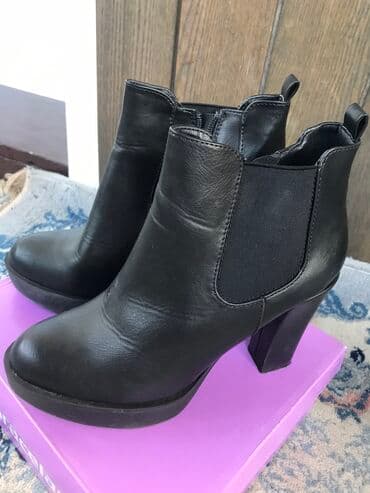 Personal Items: Ankle boots, 38 — 2
