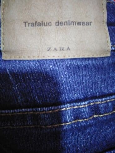 calvin klein duks bez kapuljace: ZARA farmerke br. 38. 98%cotton., 2%elastina. Poluobim struka — 3