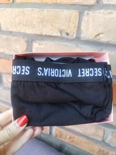 trikotazni setovi: Victoria's secret set Atraktivno pakovanje Set od 3kom 1500din — 2