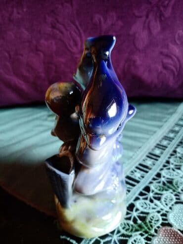 vratilo za zgibove i propadanja dimenzije: Figura nova,stari porcelan. Visina. 12cm. Duzina. 12cm — 2