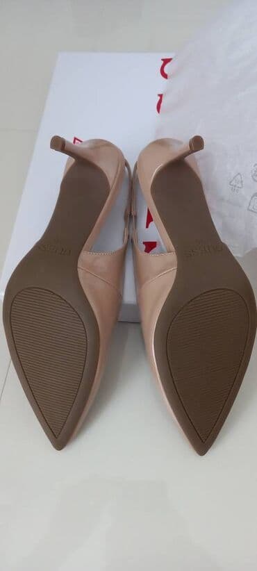 mokasine sa debelim djonom: Salonke, Guess — 2