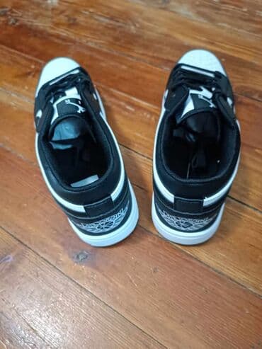crne air force 1: Patike, Air Jordan, veličina - 44 — 2