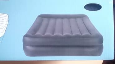 polovan namestaj za kafice: Kraljevski krevet sa pumpom 1. 52mx2. 03mx47cm - akcija intex “ — 2