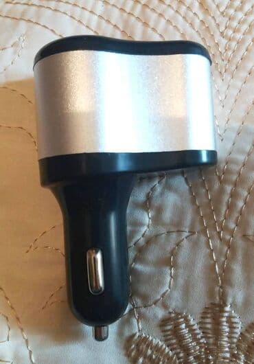 auto kamera 3 u 1: USB auto punjač sa dva USB porta 2 u 1 - Dimenzija: 9,4 x 5,8 x — 8