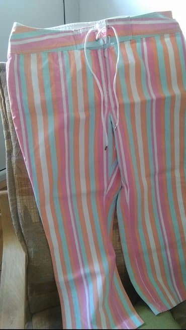 pantalone s: Normalan struk, Drugi kroj pantalona — 2