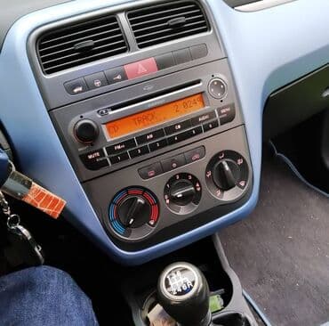auto kamera 3 u 1: Fiat Punto: 0.4 - engine capacity l | 2007 г. 187650 km. Hečbek — 3