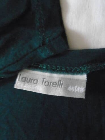 svecane tunike i pantalone: Jako lepa i prijatna tunika Laura Torellli sa natpisom "Uspomene nikad — 3