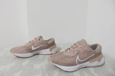 patike s: Nike, 38.5 — 3