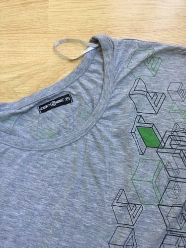 majica s: Jako interesantna,odgovara i za M — 2