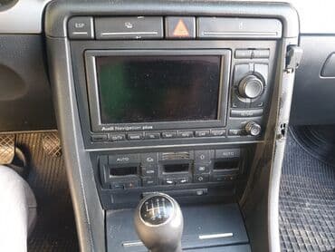 prednja kamera za auto: Audi A4: 2 l | 2007 г. Sedan — 10