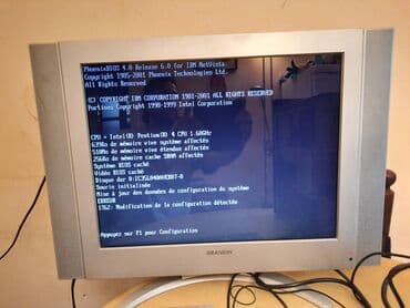 Desktop računari i radne stanice: Stari,retro IBM kompjuter,desktop racunar NetVista Nepoznato stanje — 16