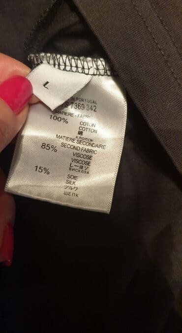majica s: VALENTINO Roma crna muška majica. L velicina, može i XL. Pazuh 55 cm — 5