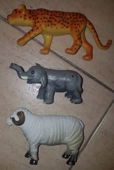konjic za decu: Tigar slon i ovan. zivotinje, bas kvalitetne i velike. cena za komad — 2