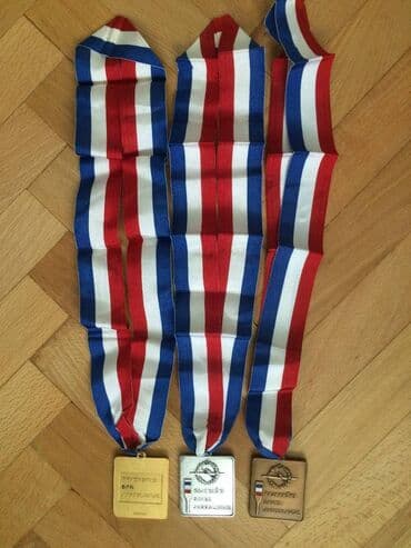 otkup ordenja i medalja: KAJAKASKI savez Jugoslavije KAJAKASKI savez Jugoslavije- bronzana — 9