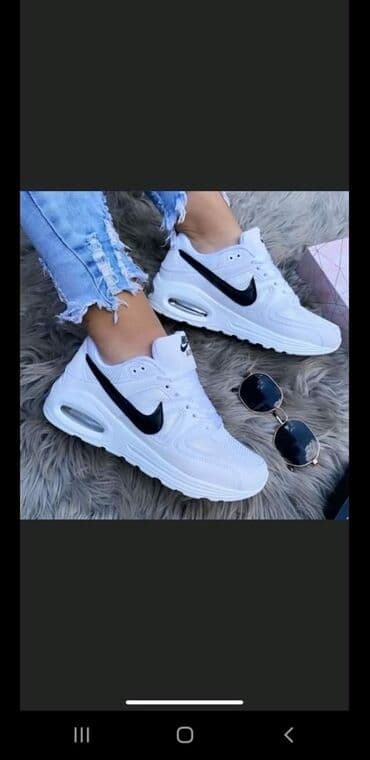 zenska obuca broj 35: Nike, 38, bоја - Šareno — 3