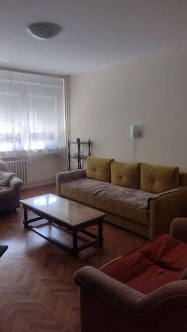 kuce i stanovi za izdavanje kraljevo: 2 sobe — 7