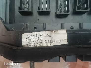 bezicne kamere za auto: Tabla sa osiguračima Lada 2107 Riva, odgovara i za Ladu 2105,2104 — 9