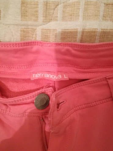 terranova kombinezoni: Terranova pantalone rastegljive,vel:L,kao nove,pamuk I likra 5% — 4