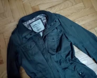 exit jakne: Esprit 
jakna 
u odličnom stanju
extra očuvana — 9