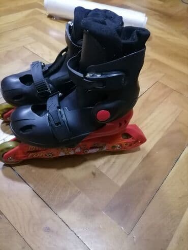 klizaljke i roleri 2 u 1: Roleri dobri piše br 2. Mislim da je 35- 37
A dobri su
 Mirjevo — 8