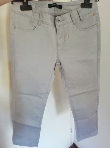ramax novi sad: Farmerke, tri cetvrtine. Nove, uske pantalone sive boje, velicina — 2