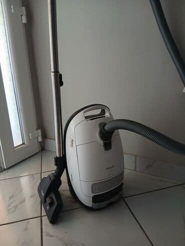 usisivac za mokro i suvo usisavanje kupujem prodajem: Na prodaju vrhunski usisivač Miele S 8340 u perfektnom stanju. Za sve — 1