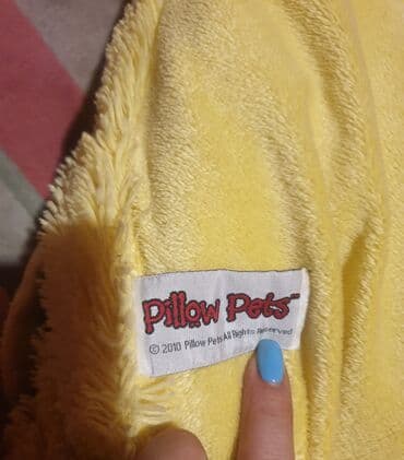Pillows: Throw pillow, color - Yellow — 2