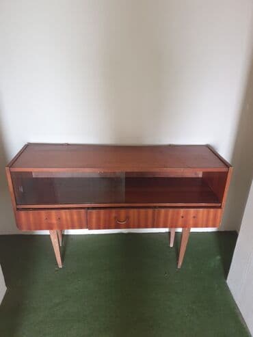 komoda sa kliznim vratima: DRVENA KOMODA-ANTIQUE — 1