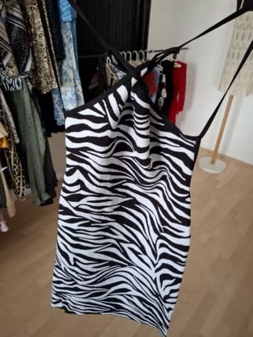 Bershka XS (EU 34), bоја - Šareno, Koktel, klub, Na bretele — 1