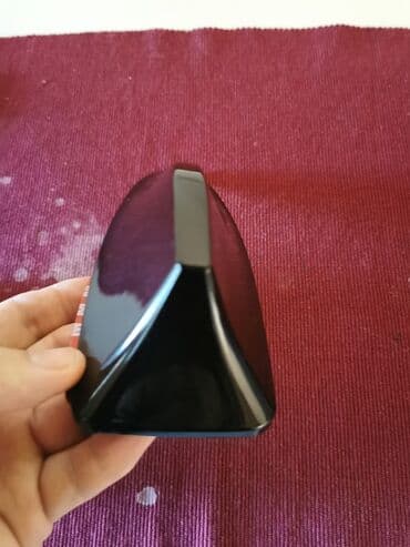 Tuning oprema: ***Povoljno*** Auto antena SHARK crne boje, novo, ispravno, namenjeno — 1