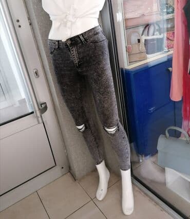 tamno sive pantalone: Tamno sive farmerice
Vel 27
Sa dosta elastina
Uvoz Turska — 8