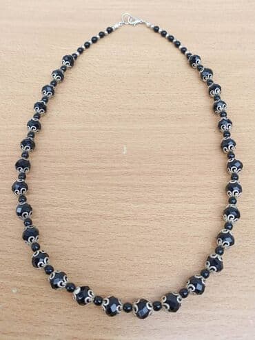 835 oznaka za nakit: Ogrlica 2 Ogrlica STAKLO metal, Dužina-obim oko 58 cm, perle 1 cm — 2