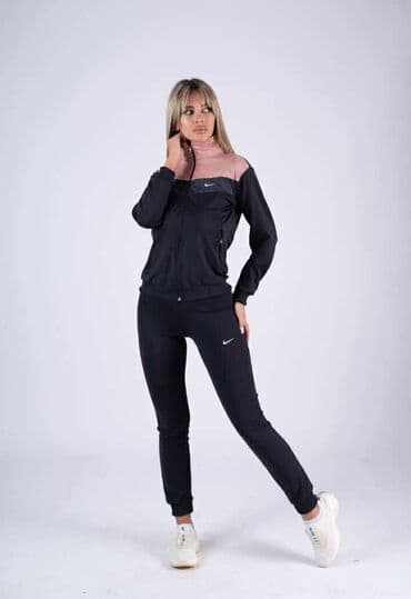 tek flis trenerka: M L XL
2.900 din. E — 4