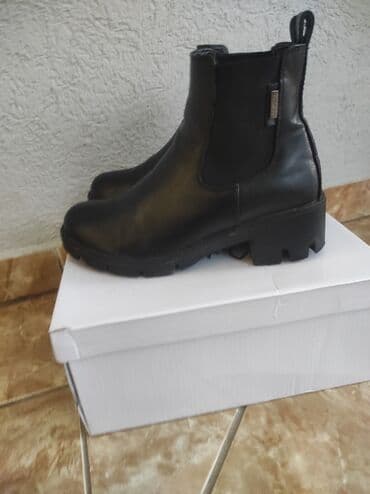sive gležnjače: Gležnjače, Aldo, 36 — 2