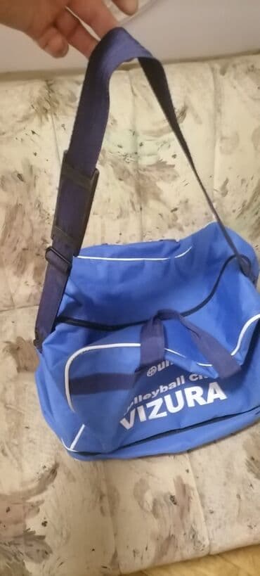 rančevi: Sportska torba kao nova ispravna. Rukohvati plus kaiš za rame
 Mirjevo — 6
