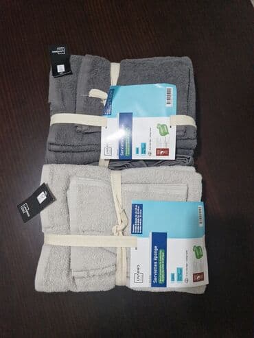 Towels: Set od 6 peskira. 2 za lice, 2 za ruke i 2 za telo. Dostupni u tamno — 1